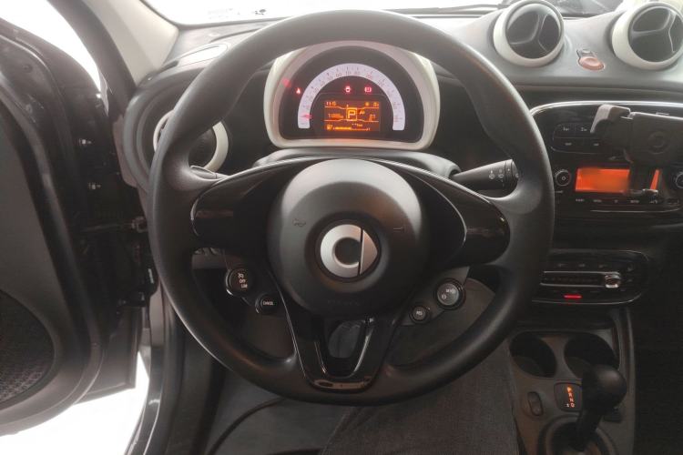 Used  forfour 2016 1.0L 52 kW Dynamic Edition