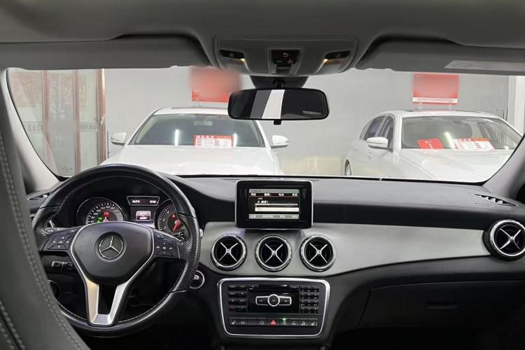 Used Mercedes-Benz GLA 2015 GLA 220 4MATIC Fashion Model