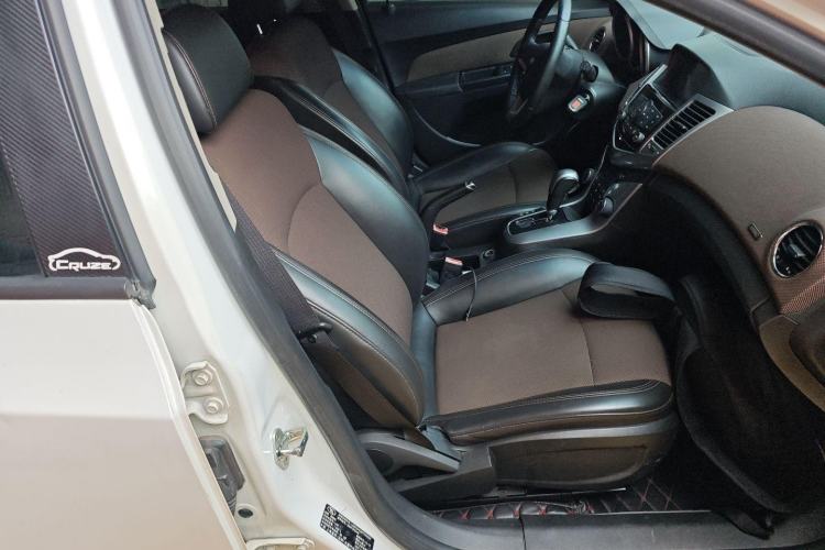 Used Chevrolet Cruze 2013 Hatchback 1.6L Automatic Luxury Model
