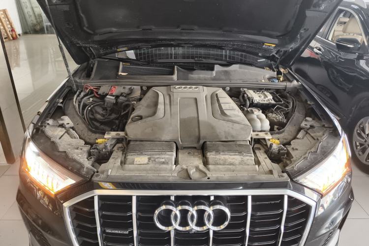 Used Audi Q7 2021 45 TFSI quattro S line Sport model