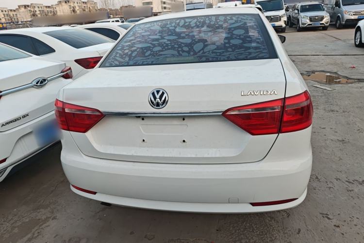 Used Volkswagen Lavida 2013 Revised Classic 1.6L Automatic Fashion Edition