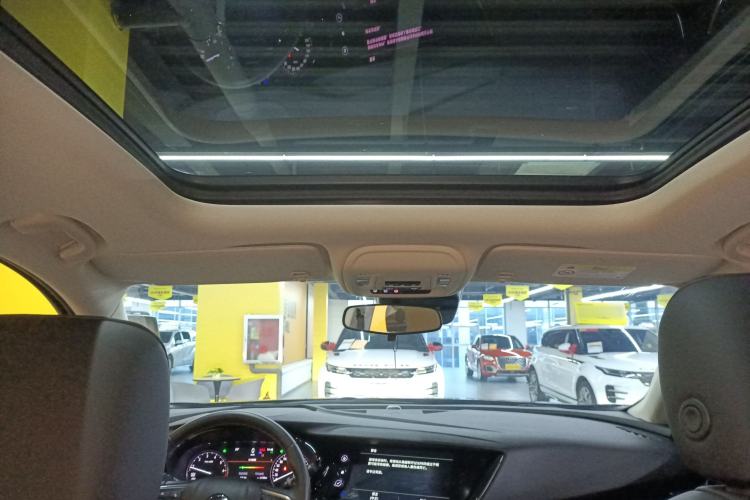 Used Buick Envision 2022 Facelift Encore S 552T Two-Wheel-Drive Luxury Model
