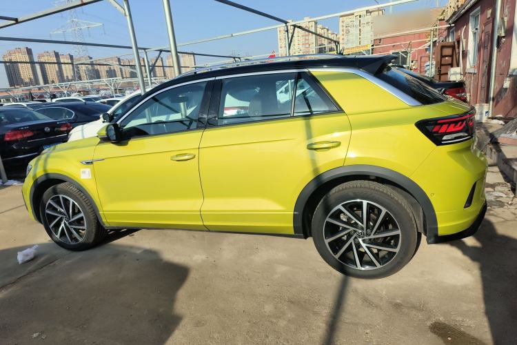 Used Volkswagen T-ROC 2023 300TSI DSG Two-Wheel Drive Starlight Edition
