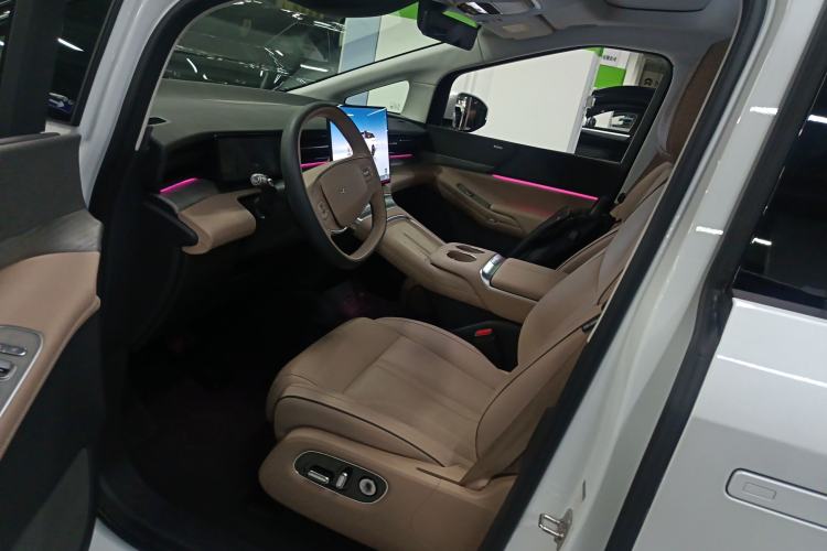 Used XPeng X9 2025 740 Ultra-Long Range Max