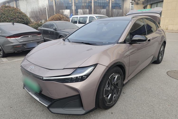 Used Toyota bZ3 2023 616 km Long-Range Premium