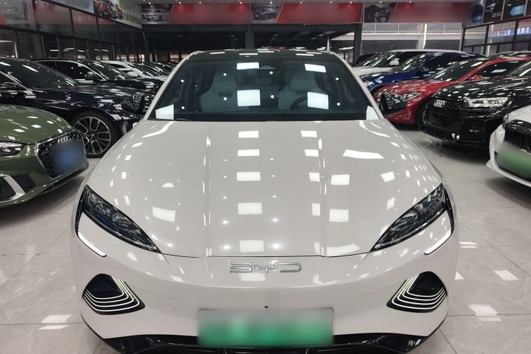 Used BYD Seal 2022 700 km Long-Range Rear-Wheel-Drive Version
