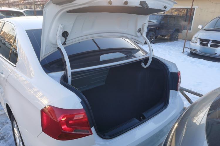 Used Volkswagen Jetta 2017 1.4L Manual Fashion Edition
