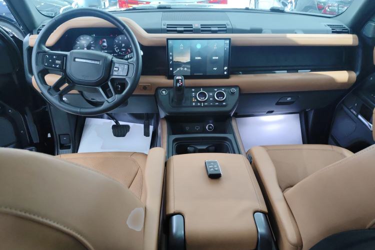 Used Land Rover Defender 2023 Facelift 110 3.0T P400 Dark Edition
