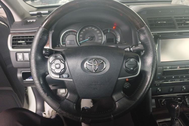 Used Toyota Camry 2016 2.5G 10th Anniversary Deluxe Navigation Edition
