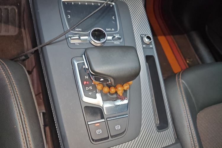 Used Audi Q5L 2018 45 TFSI Prestige Fashion Edition China VI Emission Standard
