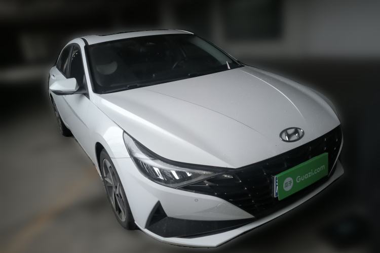 Used Hyundai Elantra 2021 1.5L CVT LUX Prestige Edition
