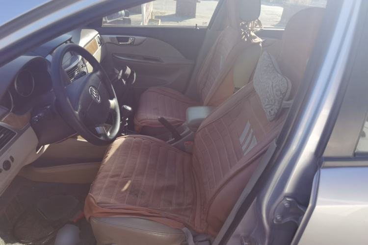 Used Buick Excelle 2015 1.5L Manual Classic Trim
