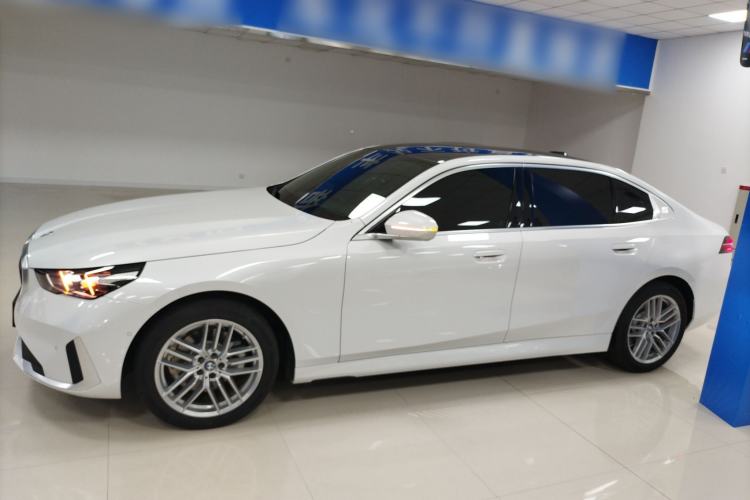 Used BMW 5 Series 2024 525Li Luxury Package
