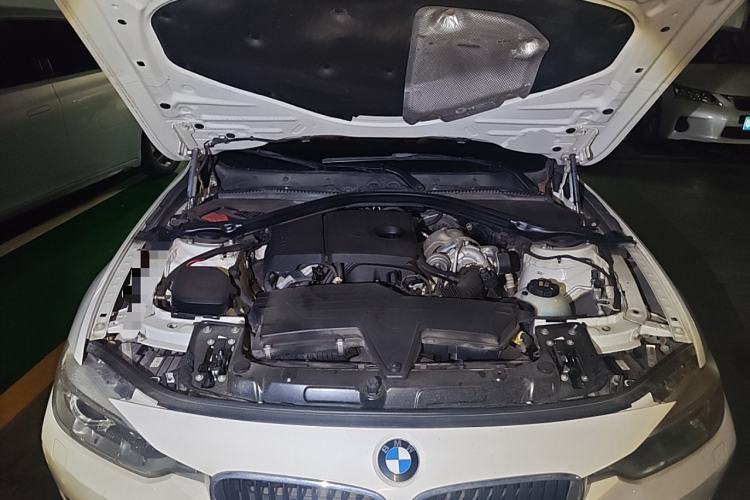 Used BMW 3 Series 2015 316Li Fashion Model
