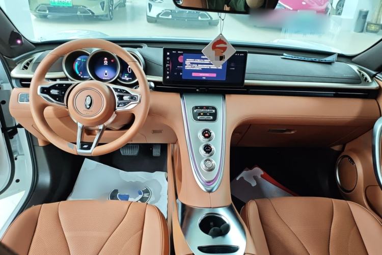 Used ORA Lightning Cat 2022 555 km Luxury Edition
