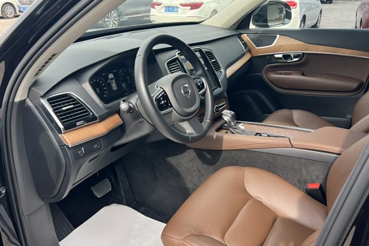 Used Volvo XC90 2020 Facelifted T6 Zhiyi Luxury 7-Seater
