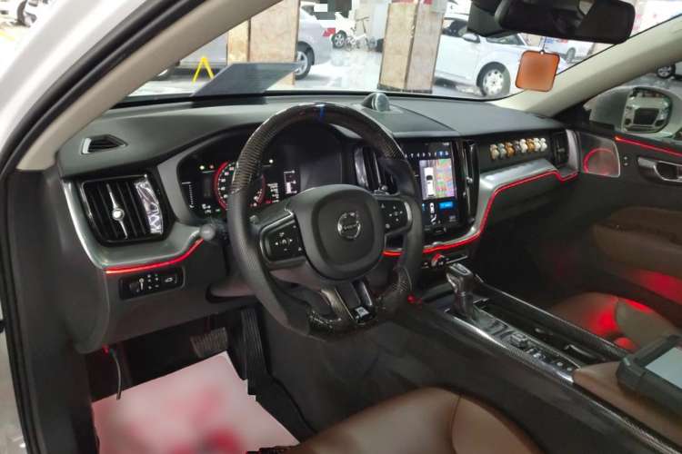 Used Volvo XC60 2020 T5 4x4 Zhiyi Luxury Edition
