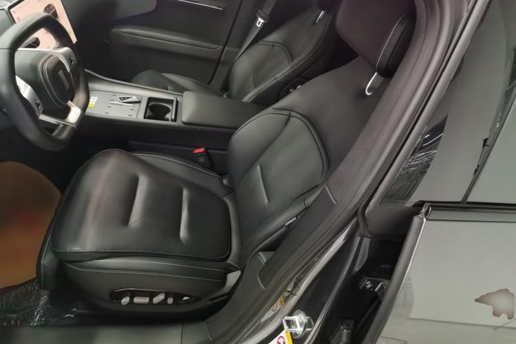 Used  12 2025 Ultra Extended-Range Edition
