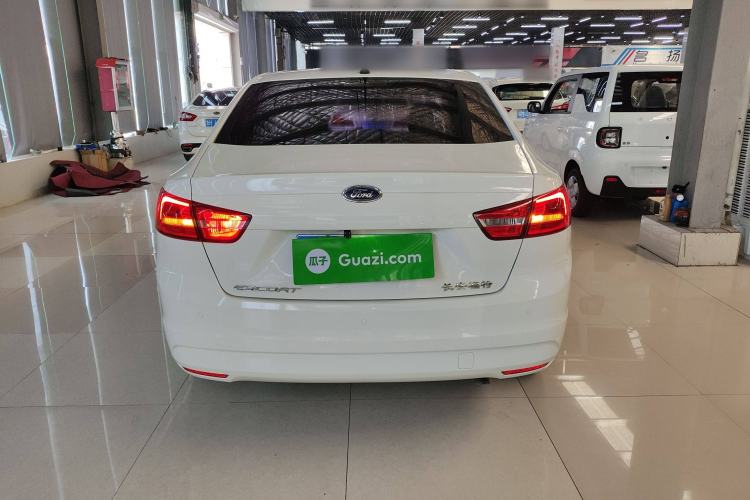 Used Ford Escort 2015 1.5L Manual Comfort Model
