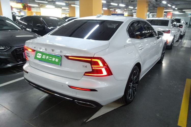 Used Volvo S60 2021 T4 Zhiyuan Luxury Edition