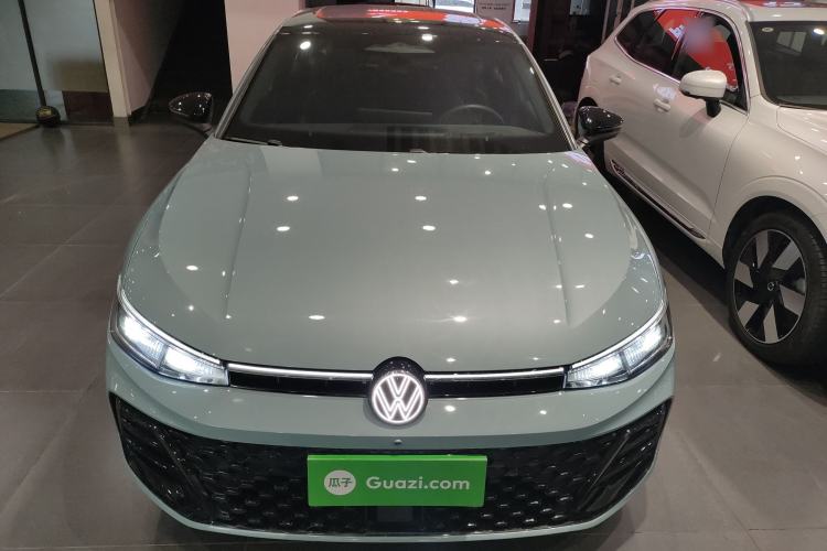 Used Volkswagen Passat 2025 Pro 380TSI Starry Dragon Luxury Edition
