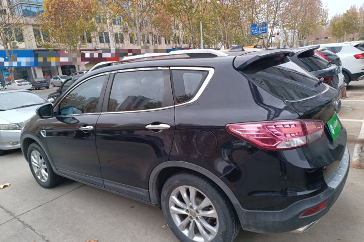 Used Dongfeng Aeolus AX7 2015 2.0L Manual Zhiyi Trim