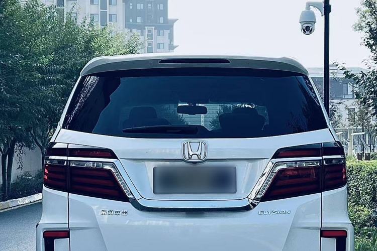 Used Honda Elysion 2016 2.4L Luxury Edition
