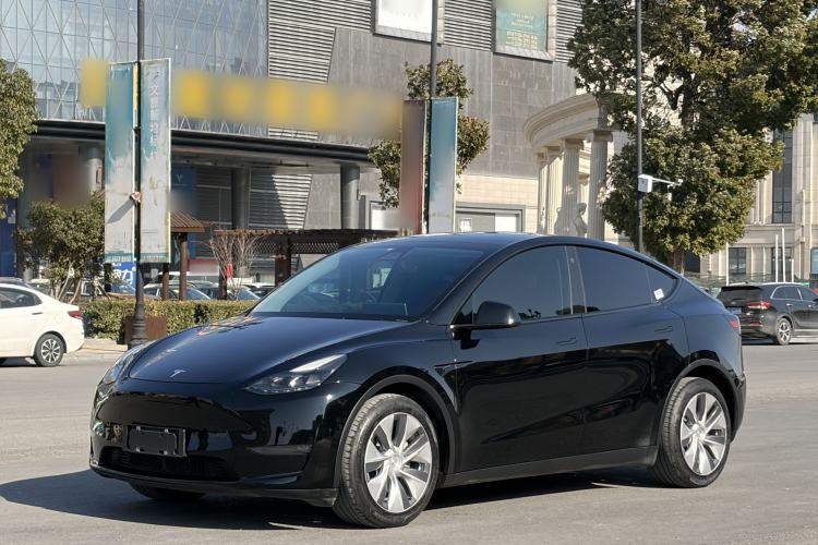 Used Tesla Model Y 2021 Long-Range All-Wheel-Drive Version
