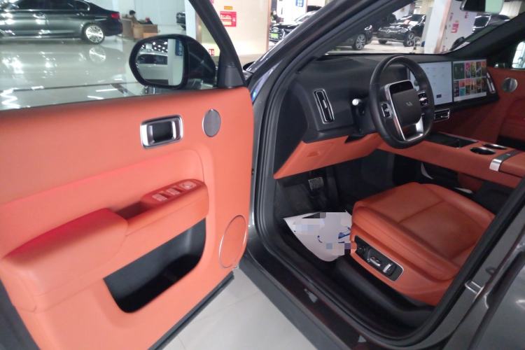 Used Li Auto L8 2023 Pro Model
