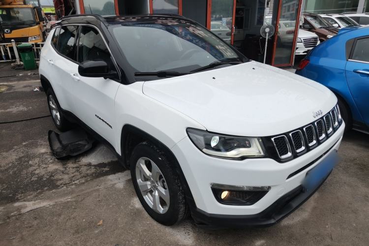 Used  Compass 2019 200T Automatic Family Edition - Connected Large Screen Version
