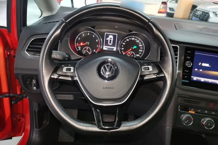 Used Volkswagen Golf Sportsvan 2018 2nd Anniversary Edition 230TSI Automatic Luxury Version