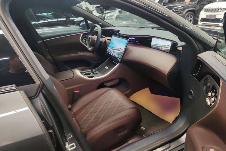 Used  11 2025 Ultra Extended-Range Edition
