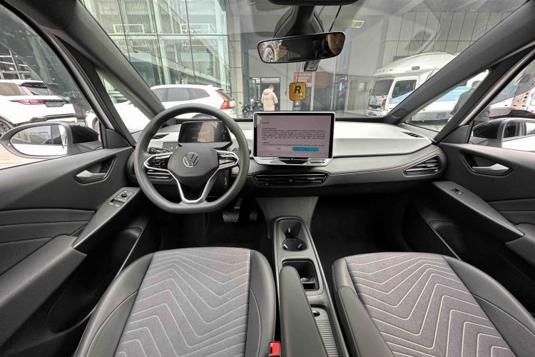 Used Volkswagen ID.3 2025 Smart Version Pure & Intelligent Enjoyment Edition
