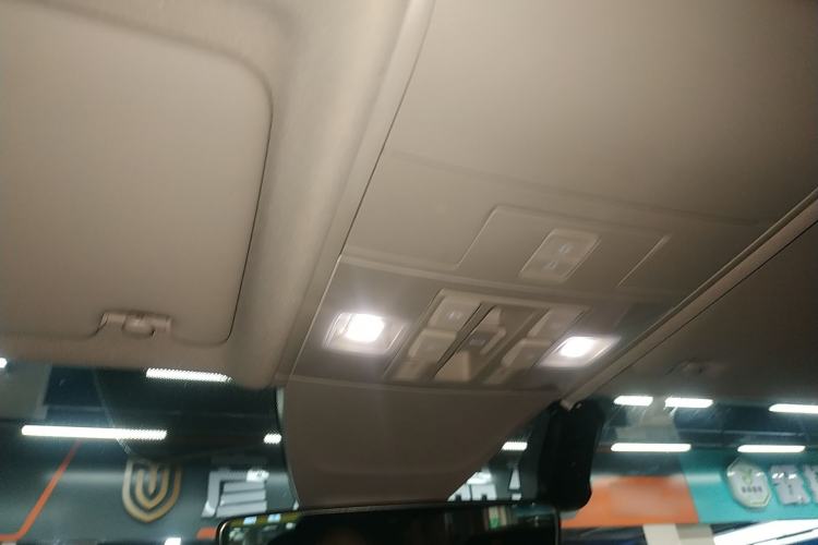 Used Volkswagen Tiguan L 2023 330TSI Automatic Two-Wheel Drive R-Line Enjoyment Edition
