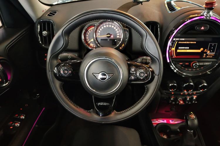 Used  Countryman 2018 1.5T COOPER Artist
