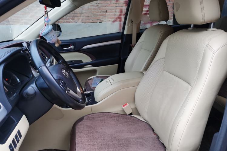 Used Toyota Highlander 2017 2.0T Four-Wheel Drive Luxury Navigation Version 7 Seats
