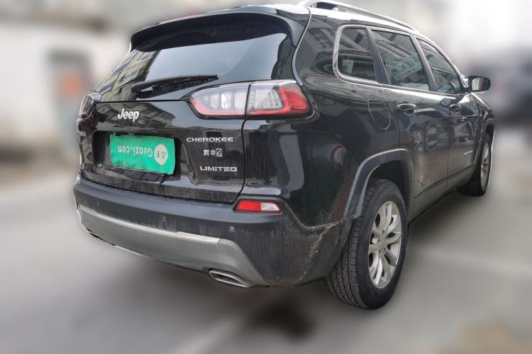 Used Jeep Cherokee 2019 2.0T Two-Wheel Drive Smart Enjoyment Version China VI
