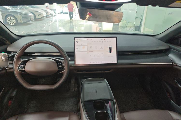 Used  A07 2025 All-Electric "Real Bargain" 525 Luxury Model
