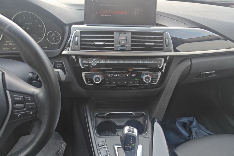 Used BMW 3 Series 2019 320Li Fashion Model
