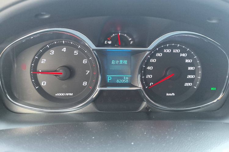 Used Chevrolet Captiva 2015 2.4L 4x4 Flagship Edition 7-Seater
