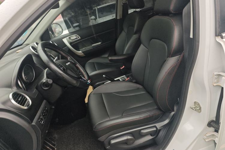 Used Haval H6 2016 Upgraded Model 1.5T Automatic Two-Wheel Drive Elite Version
