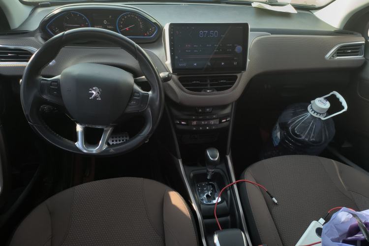 Used Peugeot 2008 2014 1.6L Automatic Navigation Edition
