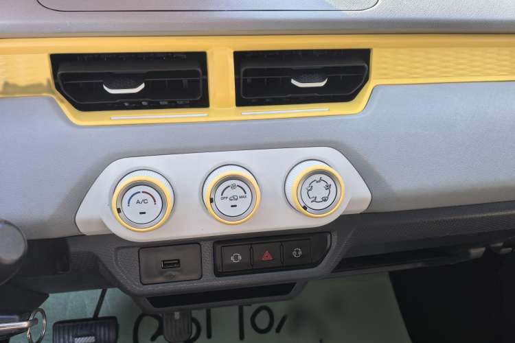 Used Chery QQ Ice Cream 2022 170km Sundae Phosphate Lithium-Ion
