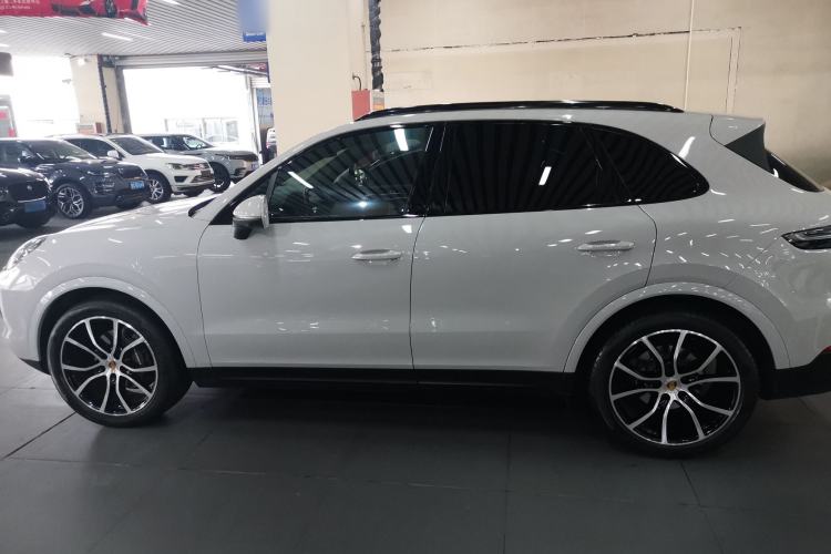 Used Porsche Cayenne 2023 Cayenne 3.0T Platinum Edition
