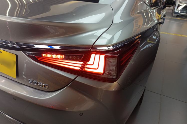 Used Lexus ES 2021 200 Luxury Edition
