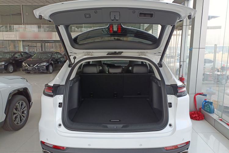 Used Changan UNI-K 2024 2.0T Two-Wheel Drive Global Edition
