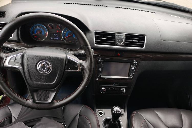 Used Dongfeng Fengon 370 2016 1.5L Manual Luxury 7-Seater