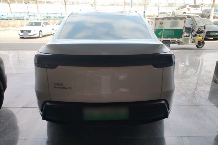 Used Tesla Model Y 2025 Rear-Wheel-Drive Version