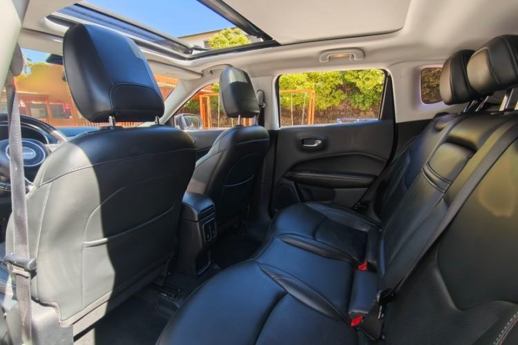 Used  Compass 2017 200T Automatic Family Edition