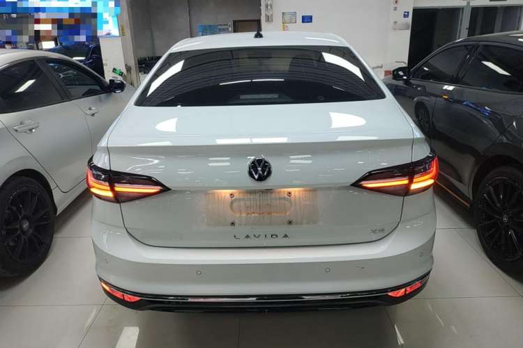 Used Volkswagen Lavida 2023 New Sharp 1.5L Automatic Outstanding New Vision Edition
